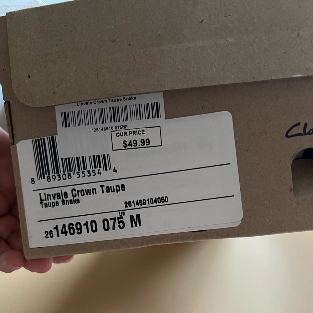 Clarks Women's Snakeskin heels - Picture 6 of 6